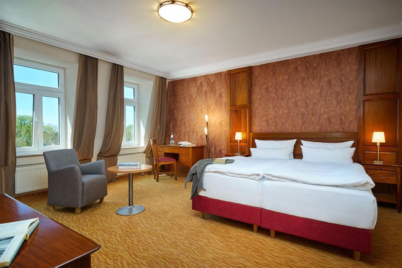 Strand- Und Wellnesshotel Preussenhof Zinnowitz Exterior photo